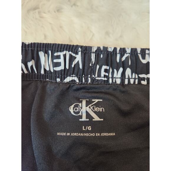 CK Calvin Klein Women's‎ Black & White Print Running Short Size L - Picture 3 of 7
